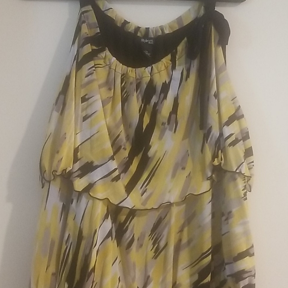 Tank - Picture 2 of 3